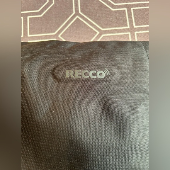 Patagonia Women’s Ski Pant - Picture 5 of 9